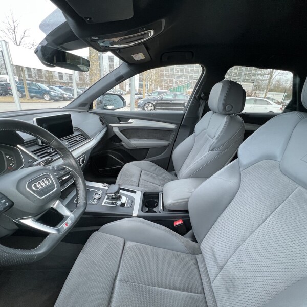 Audi Q5 из Германии (70140)