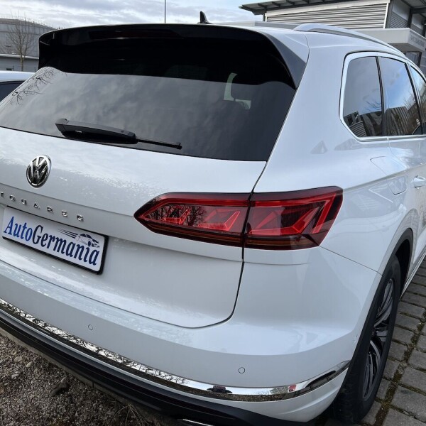 Volkswagen Touareg из Германии (70153)