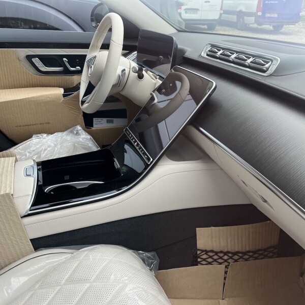 Mercedes-Benz S-Klasse из Германии (70224)