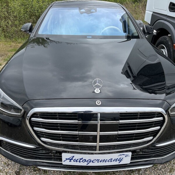 Mercedes-Benz S-Klasse из Германии (70210)