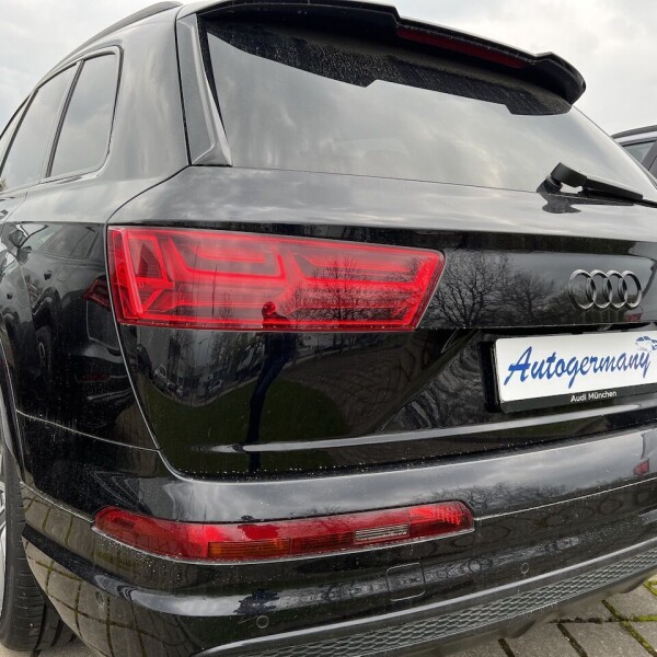 Audi SQ7 из Германии (70252)