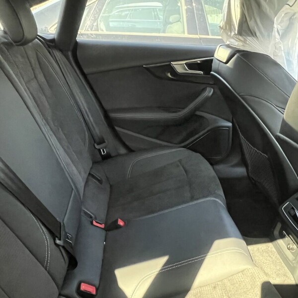 Audi A5  из Германии (70420)
