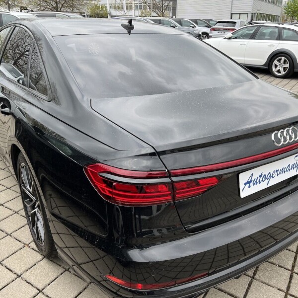 Audi A8  из Германии (70780)