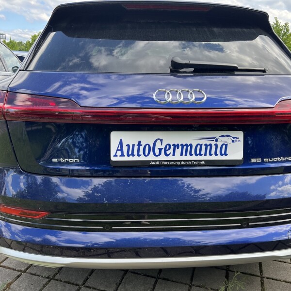 Audi e-tron из Германии (71121)