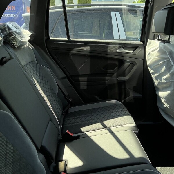 Volkswagen  Tiguan из Германии (71248)