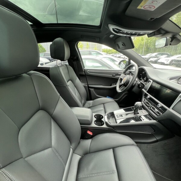 Porsche Macan из Германии (71385)