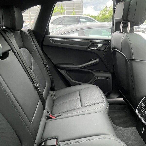 Porsche Macan из Германии (71389)
