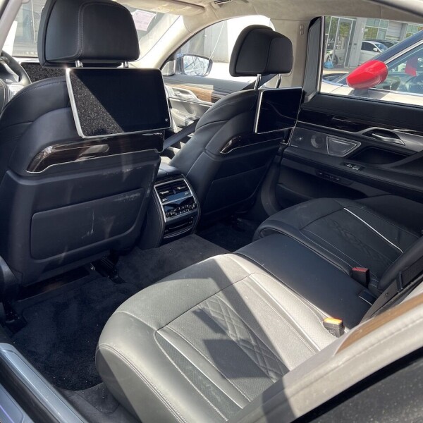 BMW 7-серии из Германии (71418)