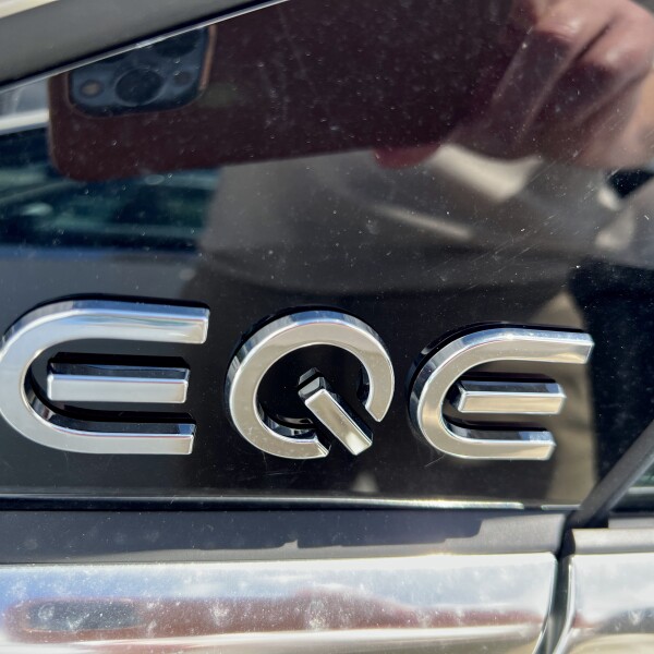 Mercedes-Benz EQE из Германии (71670)