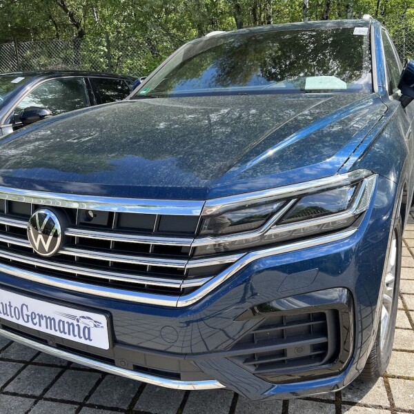 Volkswagen Touareg из Германии (71681)