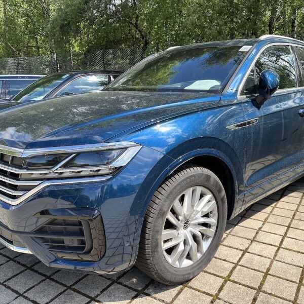 Volkswagen Touareg из Германии (71679)