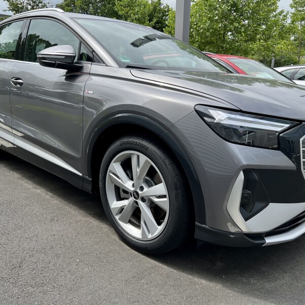 Audi Q4 из Германии (71868)