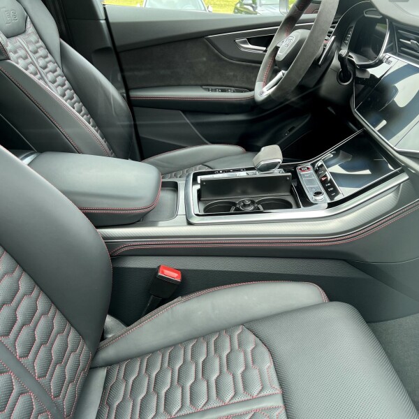Audi RSQ8 из Германии (72028)