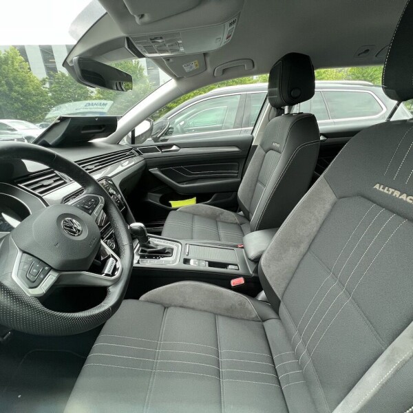 Volkswagen Alltrack из Германии (72105)