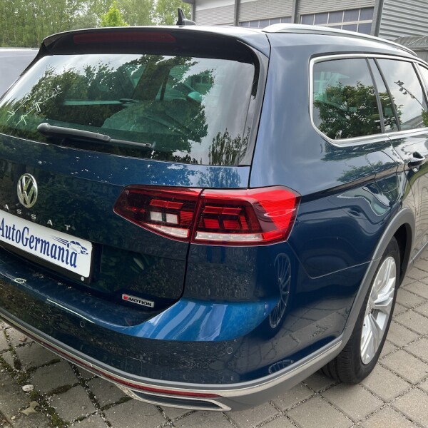 Volkswagen Alltrack из Германии (72096)