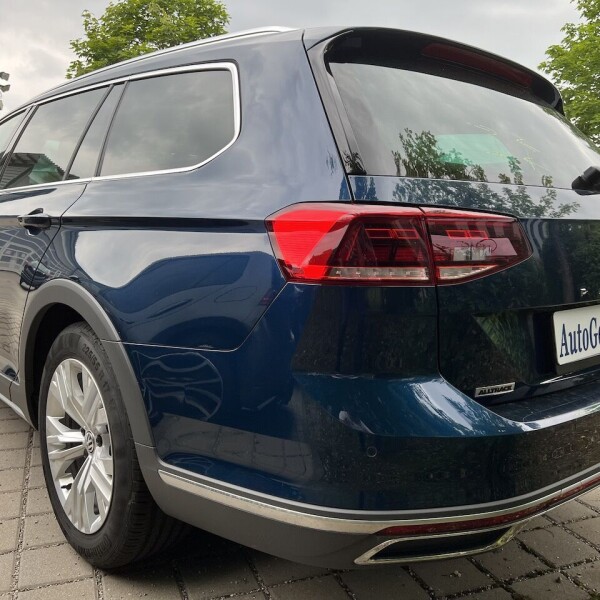 Volkswagen Alltrack из Германии (72101)