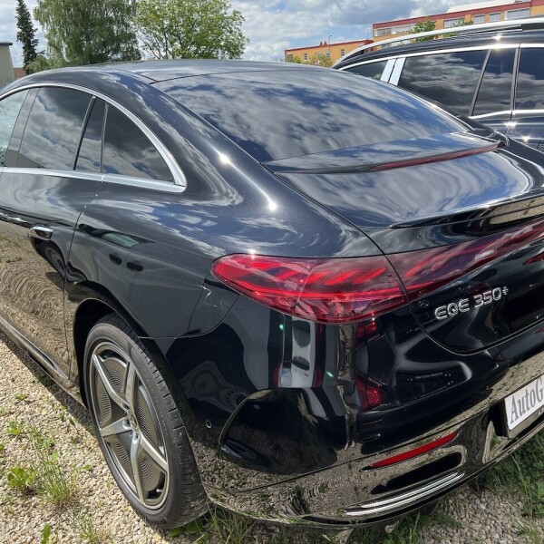 Mercedes-Benz EQE из Германии (72125)