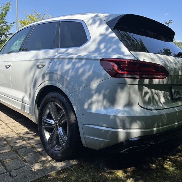 Volkswagen Touareg из Германии (72455)