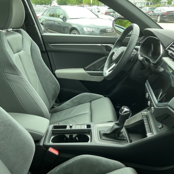 Audi Q3 из Германии (72529)