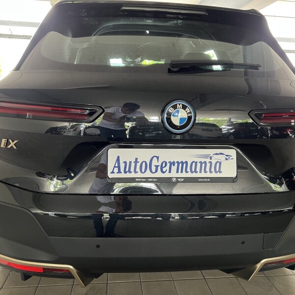 BMW iX из Германии (72736)