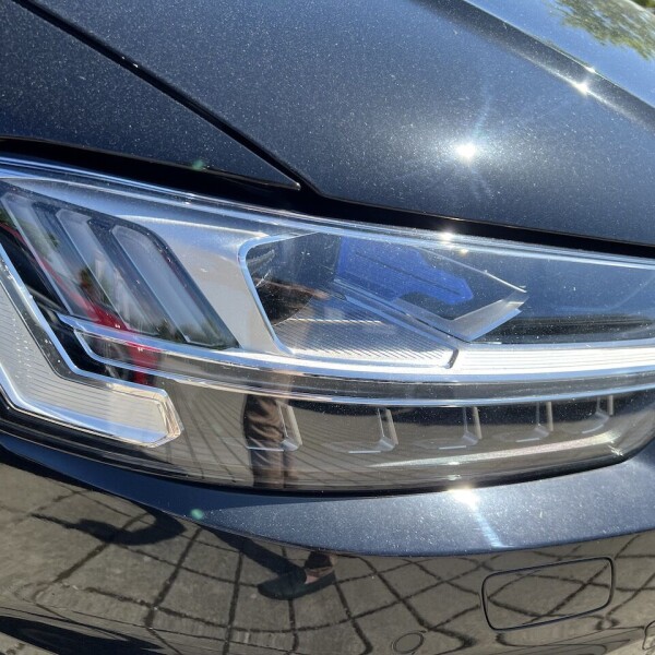 Audi A8  из Германии (72865)