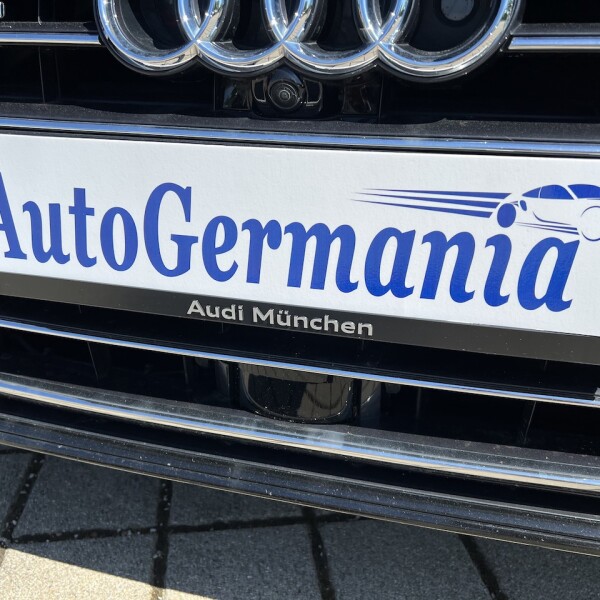 Audi A8  из Германии (72840)