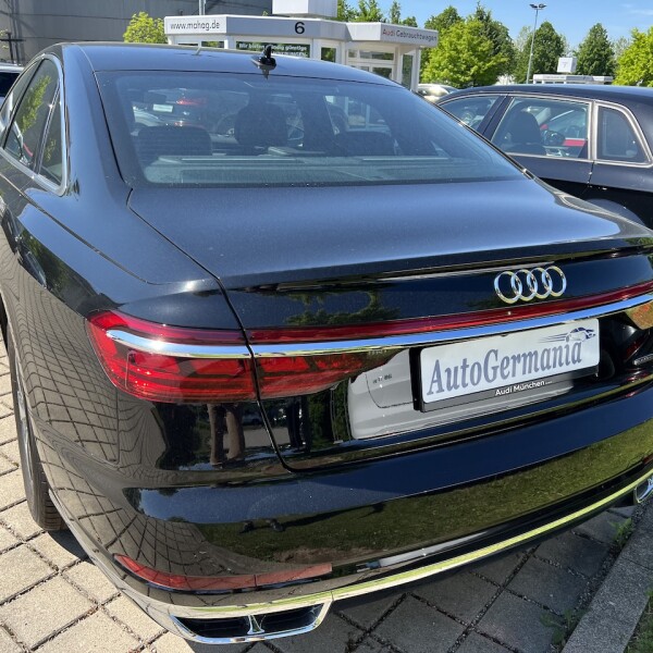 Audi A8  из Германии (72841)