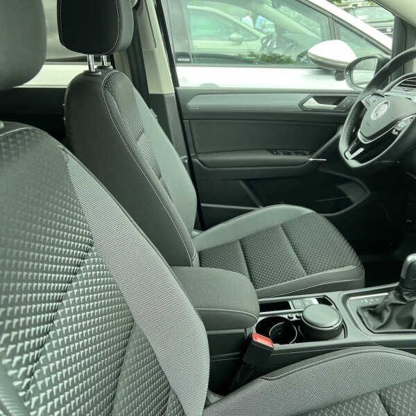 Volkswagen Touran из Германии (73189)