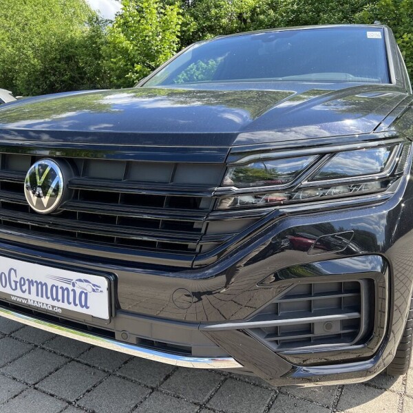 Volkswagen Touareg из Германии (73359)