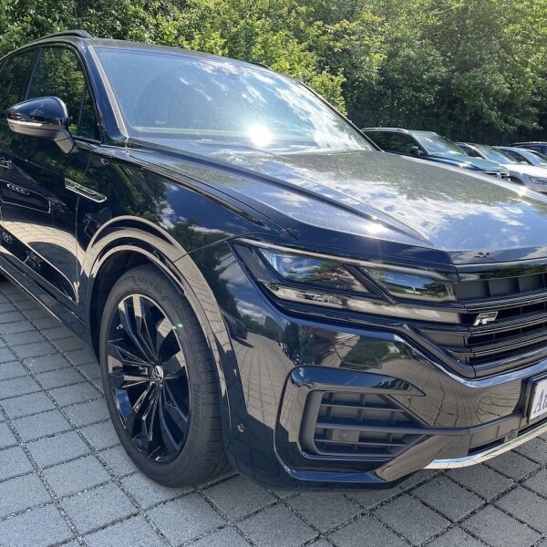 Volkswagen Touareg из Германии (73353)