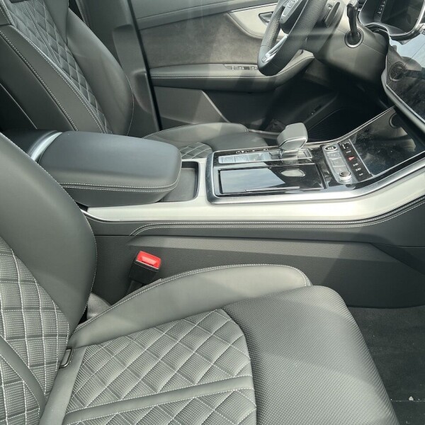 Audi Q8 из Германии (73538)
