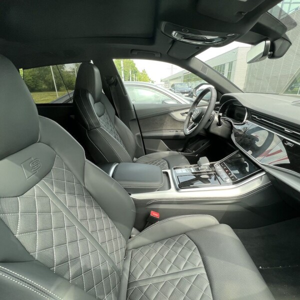 Audi Q8 из Германии (73534)