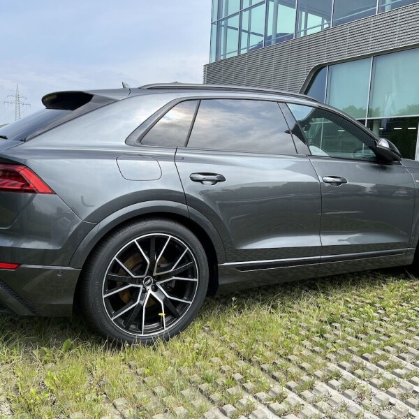 Audi Q8 из Германии (73508)