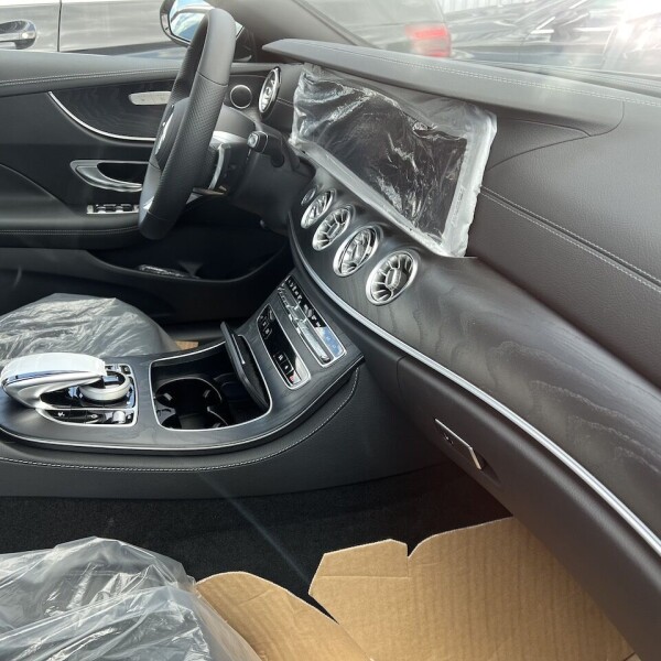 Mercedes-Benz E-Coupe из Германии (73664)