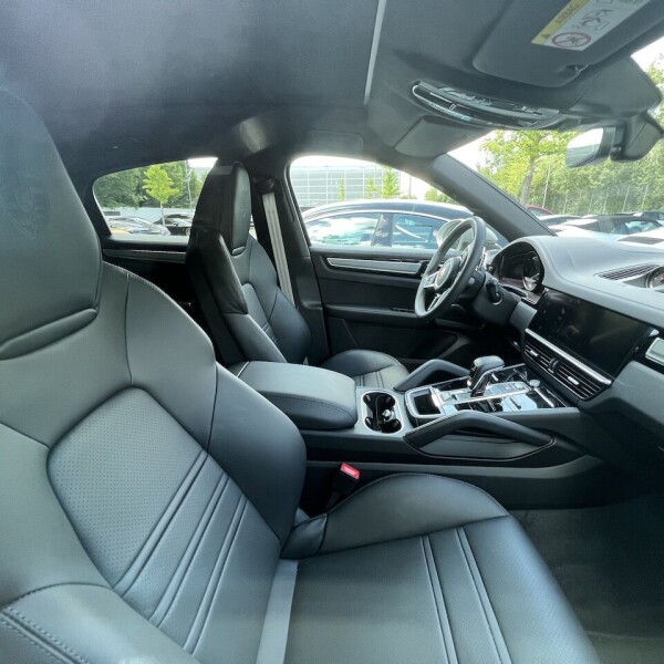 Porsche Cayenne из Германии (73825)