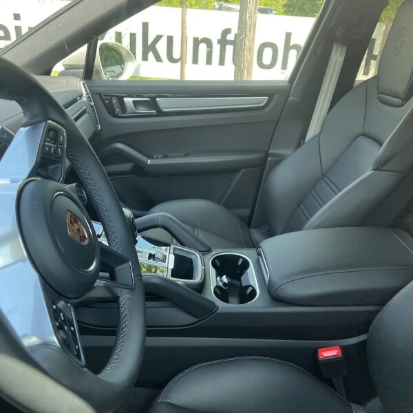 Porsche Cayenne из Германии (73819)