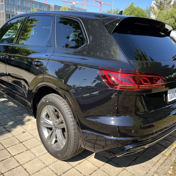 Volkswagen Touareg из Германии (73954)