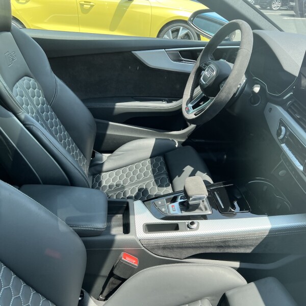 Audi RS5 из Германии (74014)