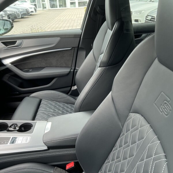 Audi A6  из Германии (74122)