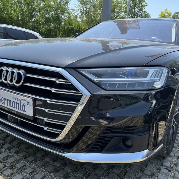 Audi A8  из Германии (74249)