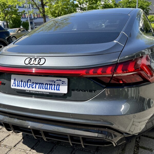 Audi RS e-tron GT из Германии (74374)