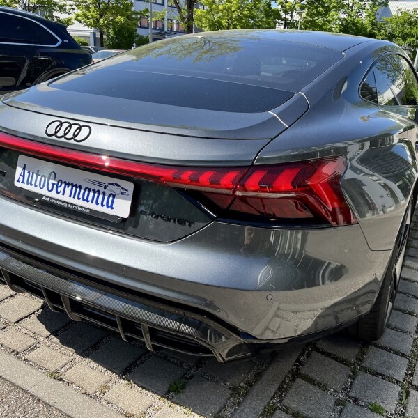 Audi RS e-tron GT из Германии (74375)