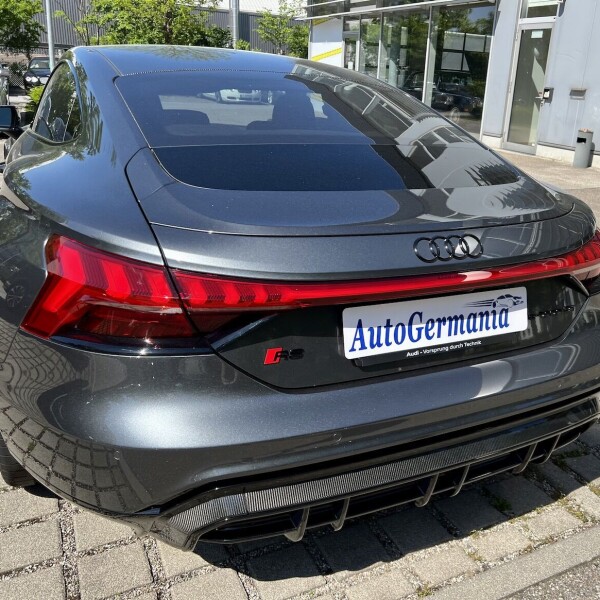 Audi RS e-tron GT из Германии (74381)