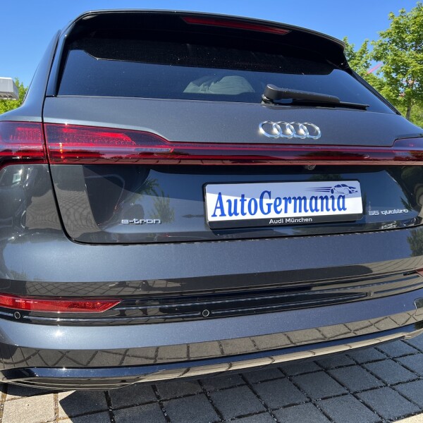 Audi e-tron из Германии (74645)