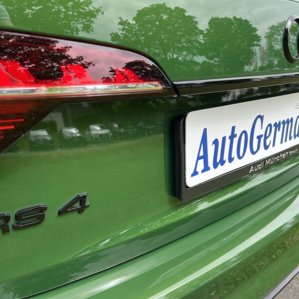 Audi RS4 из Германии (74824)