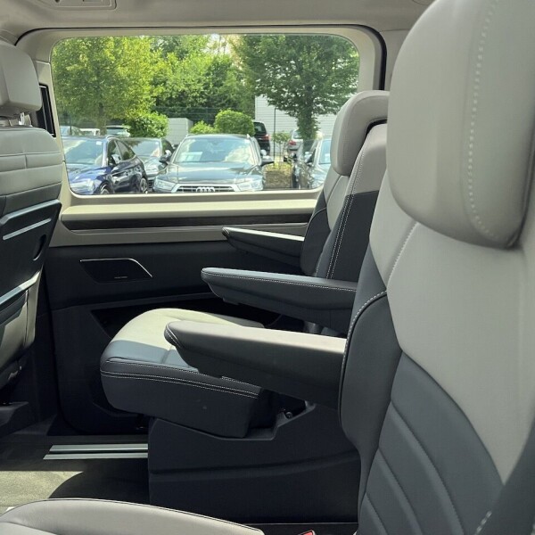 Volkswagen Multivan/Caravelle/Transporter из Германии (74869)