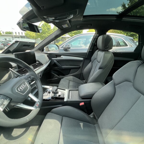 Audi SQ5 из Германии (74985)