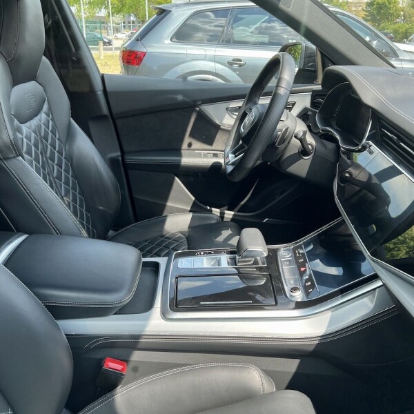 Audi Q8 из Германии (75126)