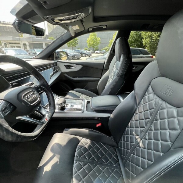 Audi Q8 из Германии (75115)