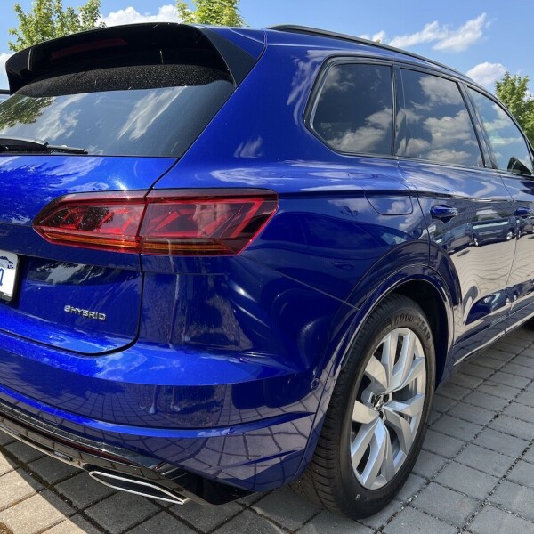 Volkswagen Touareg из Германии (75203)